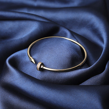 Gold Elegance Nail-Top Bracelet